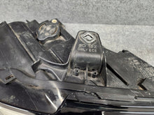 Laden Sie das Bild in den Galerie-Viewer, Frontscheinwerfer Audi A3 8V0941006E Xenon Rechts Scheinwerfer Headlight SCH3427515400yt