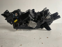 Laden Sie das Bild in den Galerie-Viewer, Frontscheinwerfer Mitsubishi Outlander III 8301D3-32 ECM921-22E20 LED Rechts