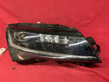 Laden Sie das Bild in den Galerie-Viewer, Frontscheinwerfer Skoda Superb III 3V1941016D Full LED Rechts Headlight SCH4571612706jg