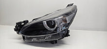 Load image into Gallery viewer, Frontscheinwerfer Mazda 2 D43N-51040 LED Ein Stück (Rechts oder Links) Headlight