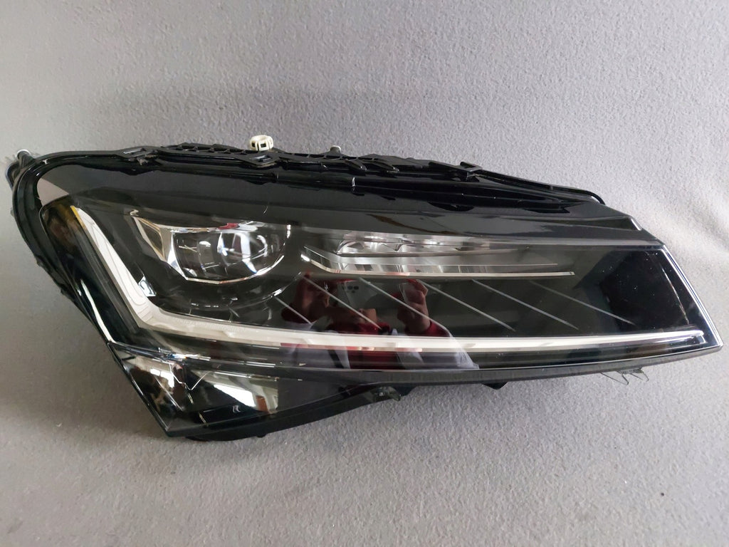 Frontscheinwerfer Skoda Superb III 3V1941016D LED Rechts Scheinwerfer Headlight