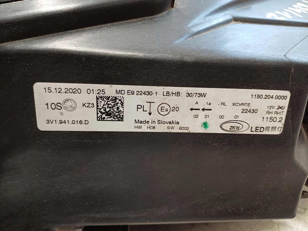 Frontscheinwerfer Skoda Superb III 3V1941016D Full LED Rechts Headlight