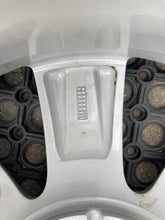 Laden Sie das Bild in den Galerie-Viewer, 1x Alufelge 17 Zoll 7.5&quot; 5x112 Mini Countryman F60 Rim Wheel