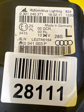Load image into Gallery viewer, Frontscheinwerfer Audi A4 B8 8K0941003P Xenon Ein Stück (Rechts oder Links)