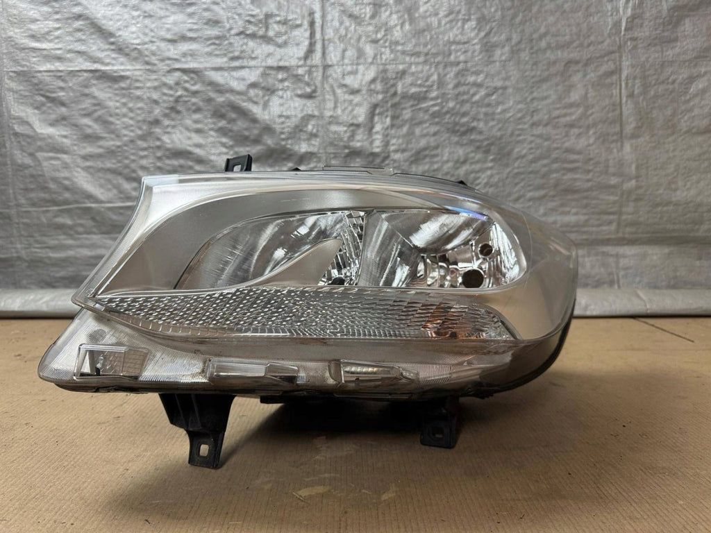 Frontscheinwerfer Mercedes-Benz Sprinter A9109060000 Links Headlight SCH2395367600dq