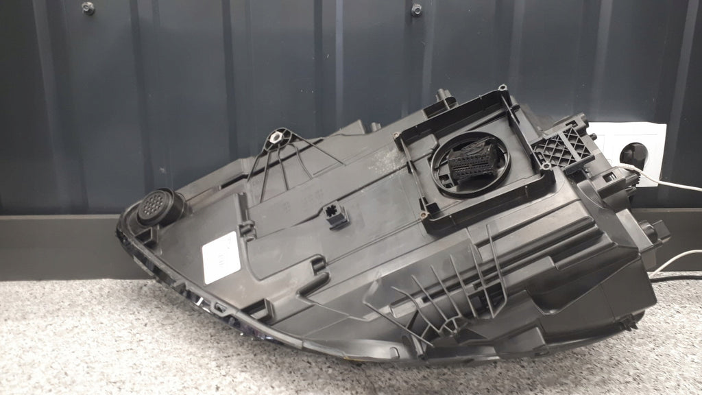 Frontscheinwerfer Porsche Macan 95B941010BB Rechts Scheinwerfer Headlight SCH5608001515fs