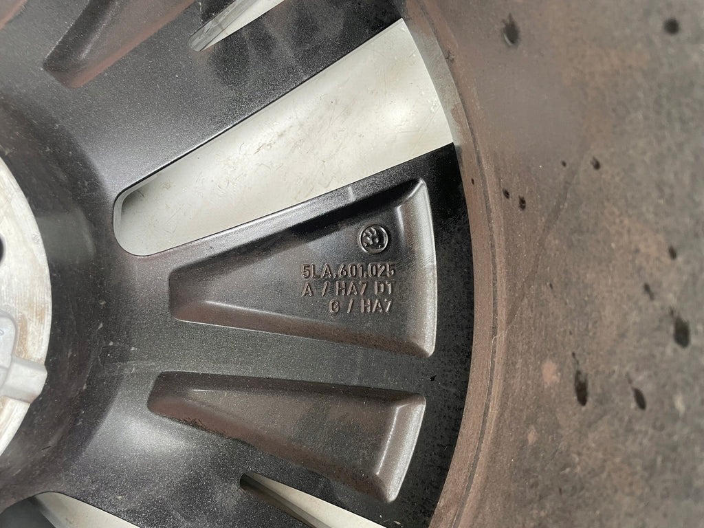 1x Alufelge 19 Zoll 8.0" 5x112 45ET Glanz Graphit 5LA601025A Mg Enyaq Iv