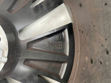 Laden Sie das Bild in den Galerie-Viewer, 1x Alufelge 19 Zoll 8.0&quot; 5x112 45ET Glanz Graphit 5LA601025A Mg Enyaq Iv