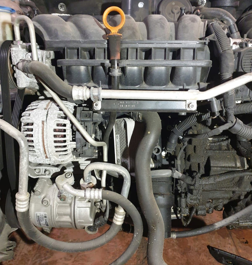 Motor VW Passat B7 CBT SŁUPEK 4CAR 2.5 2012 Benzin Engine Unkomplett