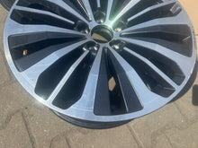 Load image into Gallery viewer, 1x Alufelge 18 Zoll 8.0&quot; 5x108 42ET Glanz Graphit 32209455 Mg S90 Rim Wheel