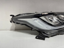 Laden Sie das Bild in den Galerie-Viewer, Frontscheinwerfer Toyota IV Yaris K0-8EU Rechts Scheinwerfer Headlight SCH4060322066bx