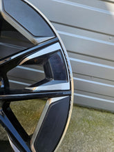 Load image into Gallery viewer, 1x Alufelge 20 Zoll 9.0" 5x120 44ET 6895212 BMW 5 G31 G30 Rim Wheel FEL1639438692jv