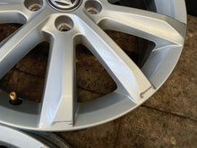 Load image into Gallery viewer, 1x Alufelge 17 Zoll 6.5" 5x112 41ET 3G0601025C VW Golf VII Passat B8 Rim Wheel FEL7116464396cy