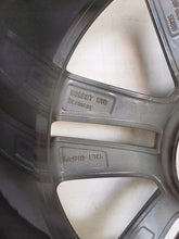 Laden Sie das Bild in den Galerie-Viewer, 1x Alufelge 17 Zoll 7.0&quot; 5x100 46ET 5JA601025D Skoda Rapid Rim Wheel