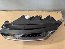 Laden Sie das Bild in den Galerie-Viewer, Frontscheinwerfer Skoda Octavia IV 5E4941015 Links Scheinwerfer Headlight SCH6176926269jq
