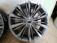 Load image into Gallery viewer, 1x Alufelge 18 Zoll 8.0" 5x112 44ET Glanz Grau 3G0601025 VW Passat Rim Wheel FEL5890499840pn