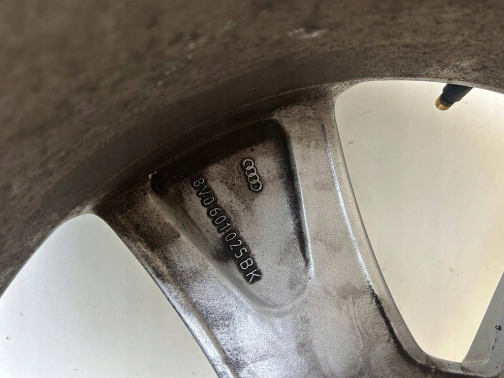 1x Alufelge 17 Zoll 8V0601025BK Audi A3 Rim Wheel FEL2157404960yn