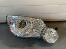 Laden Sie das Bild in den Galerie-Viewer, Frontscheinwerfer Skoda Yeti 5L1941016B Rechts Scheinwerfer Headlight