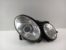 Laden Sie das Bild in den Galerie-Viewer, Frontscheinwerfer Mercedes-Benz W211 Xenon Rechts Scheinwerfer Headlight SCH7731396658vf