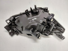 Laden Sie das Bild in den Galerie-Viewer, Frontscheinwerfer Mazda 2 Links Scheinwerfer Headlight SCH8030982738ib