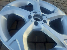 Laden Sie das Bild in den Galerie-Viewer, 1x Alufelge 18 Zoll 7.0" 5x112 46ET A1564012500 Mercedes-Benz Rim Wheel FEL3838857442mi