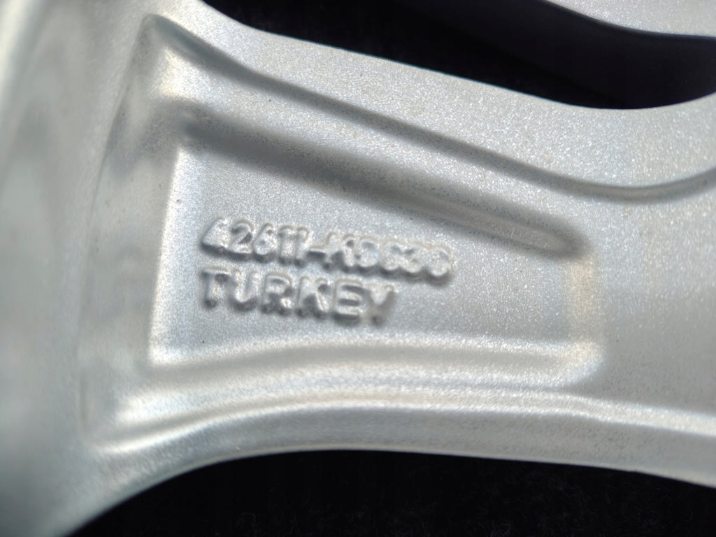 1x Alufelge 15 Zoll 6.0" 5x100 45ET Glanz Silber 42611-K0030 Toyota Yaris FEL9364457705mj