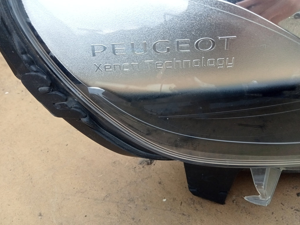 Frontscheinwerfer Peugeot Expert Traveller 16-LUB Xenon Rechts oder Links SCH4072936202pk