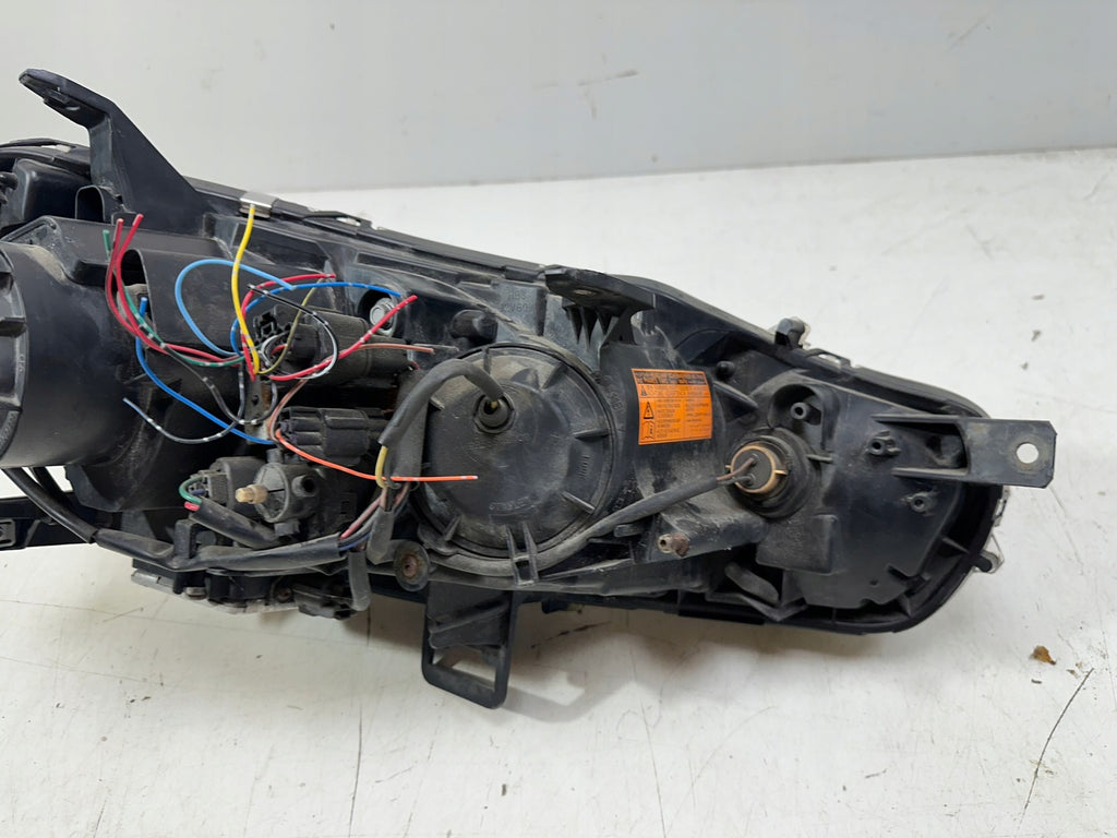 Frontscheinwerfer Mitsubishi Outlander I Xenon Ein Stück (Rechts oder Links)