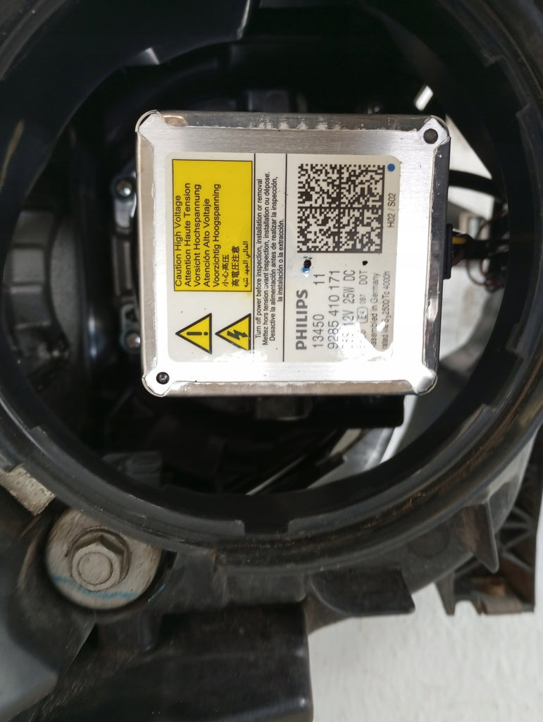 Frontscheinwerfer Mitsubishi L200 Xenon Ein Stück (Rechts oder Links) Headlight