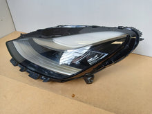 Laden Sie das Bild in den Galerie-Viewer, Frontscheinwerfer Tesla Model 3 107735750 Links Scheinwerfer Headlight