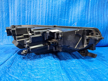 Laden Sie das Bild in den Galerie-Viewer, Frontscheinwerfer Skoda Octavia IV 5E4941015A LED Links Scheinwerfer Headlight SCH6214891480an