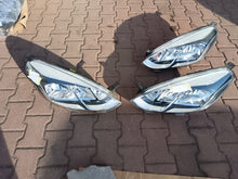 Laden Sie das Bild in den Galerie-Viewer, Frontscheinwerfer Ford Fiesta I Ein Satz Scheinwerfer Headlight SCH5709558295by