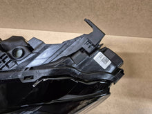 Laden Sie das Bild in den Galerie-Viewer, Frontscheinwerfer Mercedes-Benz Cla A1749064102 A1749064102001 Links Headlight SCH7264789258ya