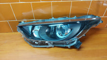 Load image into Gallery viewer, Frontscheinwerfer Toyota Yaris LED Links Scheinwerfer Headlight SCH5363825674nf