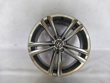 Load image into Gallery viewer, 1x Alufelge 18 Zoll 7.5" 5x112 51ET 5G0601025DC VW Golf Vii Rim Wheel FEL2024631229fm
