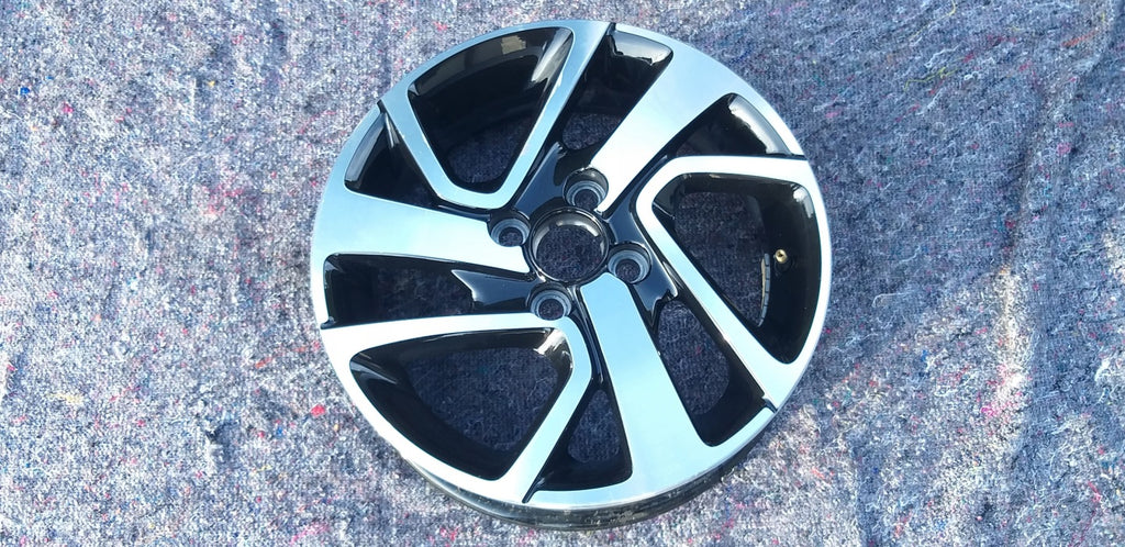 1x Alufelge 15 Zoll 4.5" 4x100 35ET Glanz Silber B000908277 Peugeot 108 FEL5400836284pf