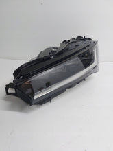 Laden Sie das Bild in den Galerie-Viewer, Frontscheinwerfer Skoda Superb 3P1941015 8990R400LLD Full LED Links Headlight SCH8669355679ru