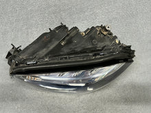 Laden Sie das Bild in den Galerie-Viewer, Frontscheinwerfer Mercedes-Benz W166 A1669062703-166 LED Links Headlight SCH7315762840we
