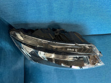 Laden Sie das Bild in den Galerie-Viewer, Frontscheinwerfer Skoda Fabia III 6V1941016C FALSE Scheinwerfer Headlight SCH7421244097ke