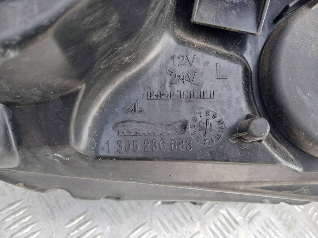 Frontscheinwerfer Dacia Duster 1305236683 Links Scheinwerfer Headlight