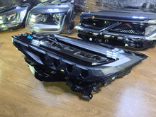 Load image into Gallery viewer, Frontscheinwerfer Toyota 81150-F4240-00 Links Scheinwerfer Headlight SCH8434357580hi