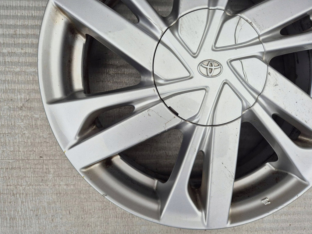 1x Alufelge 15 Zoll 426110H040 Toyota Aygo Rim Wheel FEL5004863299wo