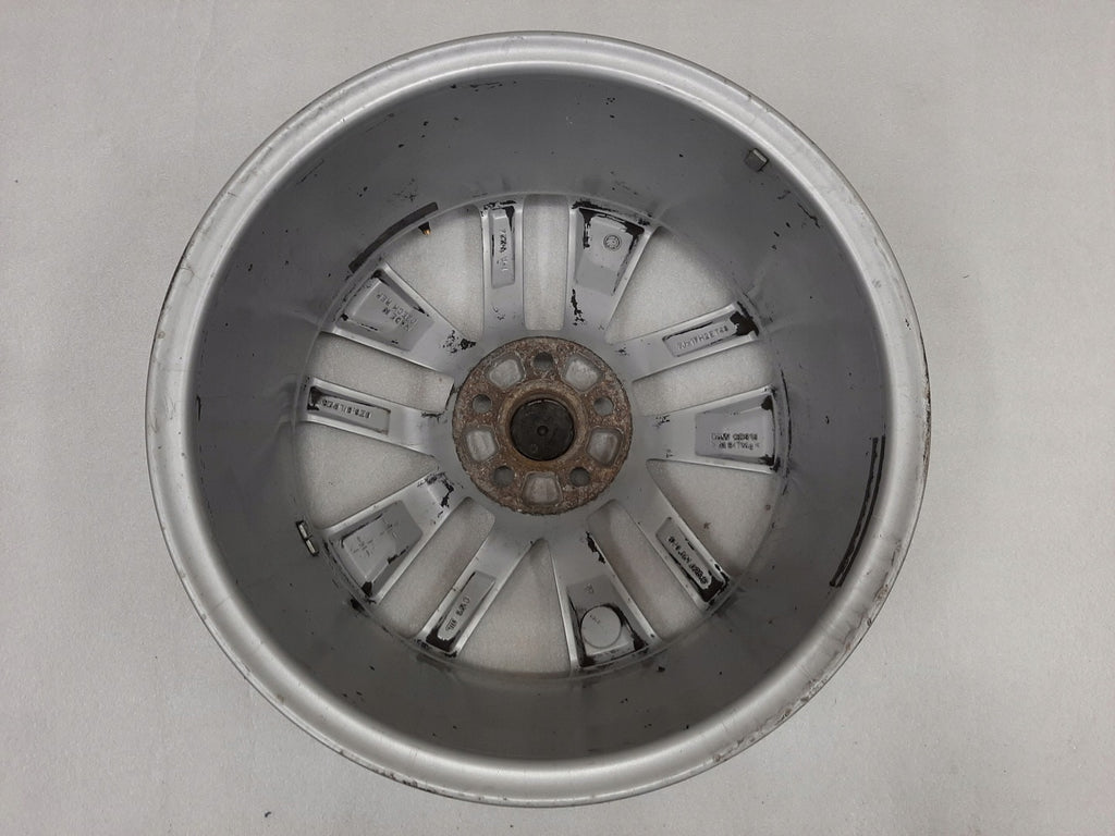 1x Alufelge 17 Zoll 7.0" 5x100 46ET Glanz Silber 6V0601025 Skoda Fabia Iii