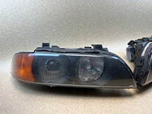 Laden Sie das Bild in den Galerie-Viewer, Frontscheinwerfer BMW 5 E39 Xenon Ein Stück (Rechts oder Links) Headlight