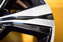 Laden Sie das Bild in den Galerie-Viewer, 1x Alufelge 17 Zoll 6.5&quot; 5x114.3 35ET Glanz Schwarz PW457-16001 Toyota Rim Wheel