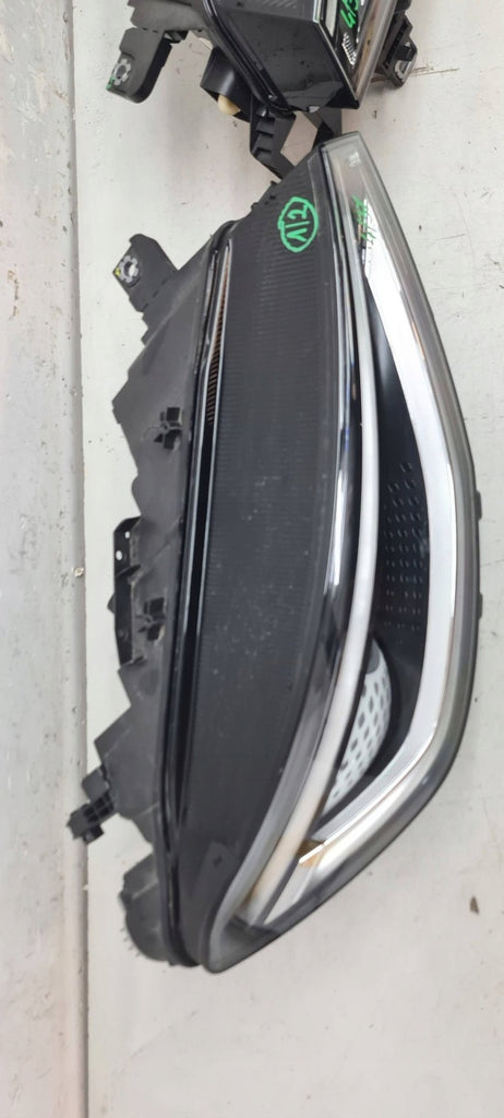 Frontscheinwerfer VW I 11B941035H 11B941036M Ein Satz Scheinwerfer Headlight SCH1439564875lk
