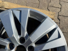 Load image into Gallery viewer, 1x Alufelge 17 Zoll 5x108 9809687177 Peugeot 3008 Rim Wheel FEL8489916839iu