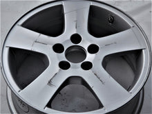 Laden Sie das Bild in den Galerie-Viewer, 1x Alufelge 16 Zoll 6.5&quot; 5x108 52ET Silber 30794838 Volvo V50 Rim Wheel