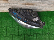 Laden Sie das Bild in den Galerie-Viewer, Frontscheinwerfer BMW 5 F11 F10 7378514 Rechts Scheinwerfer Headlight