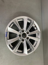 Load image into Gallery viewer, 1x Alufelge 17 Zoll 8.0" 5x120 30ET Glanz Silber 6780720 BMW F11 F06 F10 F12 FEL5058830198as